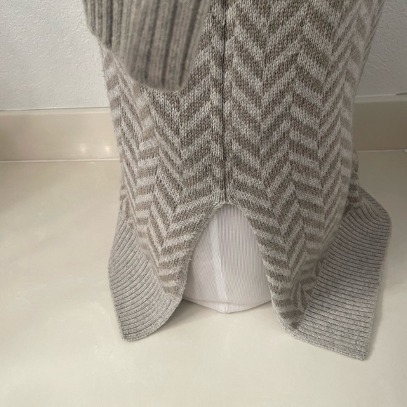 Athleta Cashmere Blend Turtleneck Sweater - Picture 4 of 7